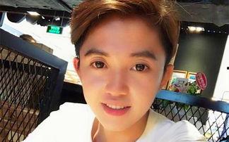 吃瓜网红小女孩,揭秘吃瓜网红小女孩的萌态日常