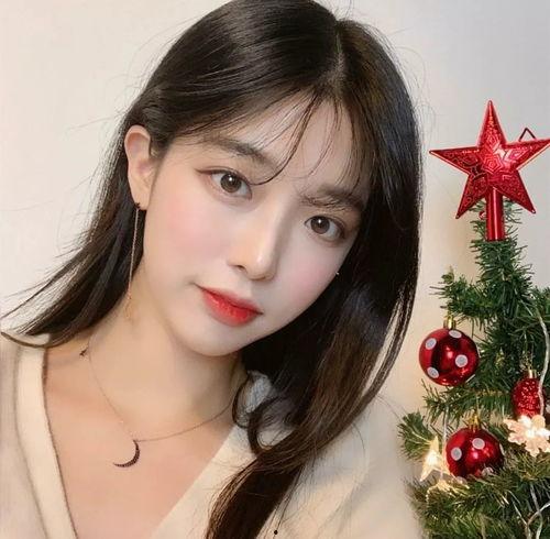 抖音网红蔡文静吃瓜