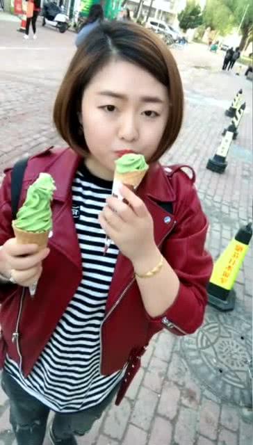 网红吃瓜姐,揭秘娱乐圈幕后真相，带你领略娱乐圈风云变幻