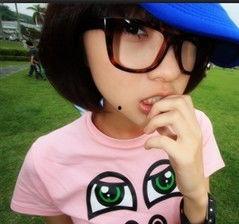 近期网红吃瓜戴眼镜女的,揭秘网络现象背后的真相